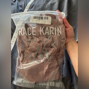 Brand new never worn. Bought them off Amazon and they didn’t fit.